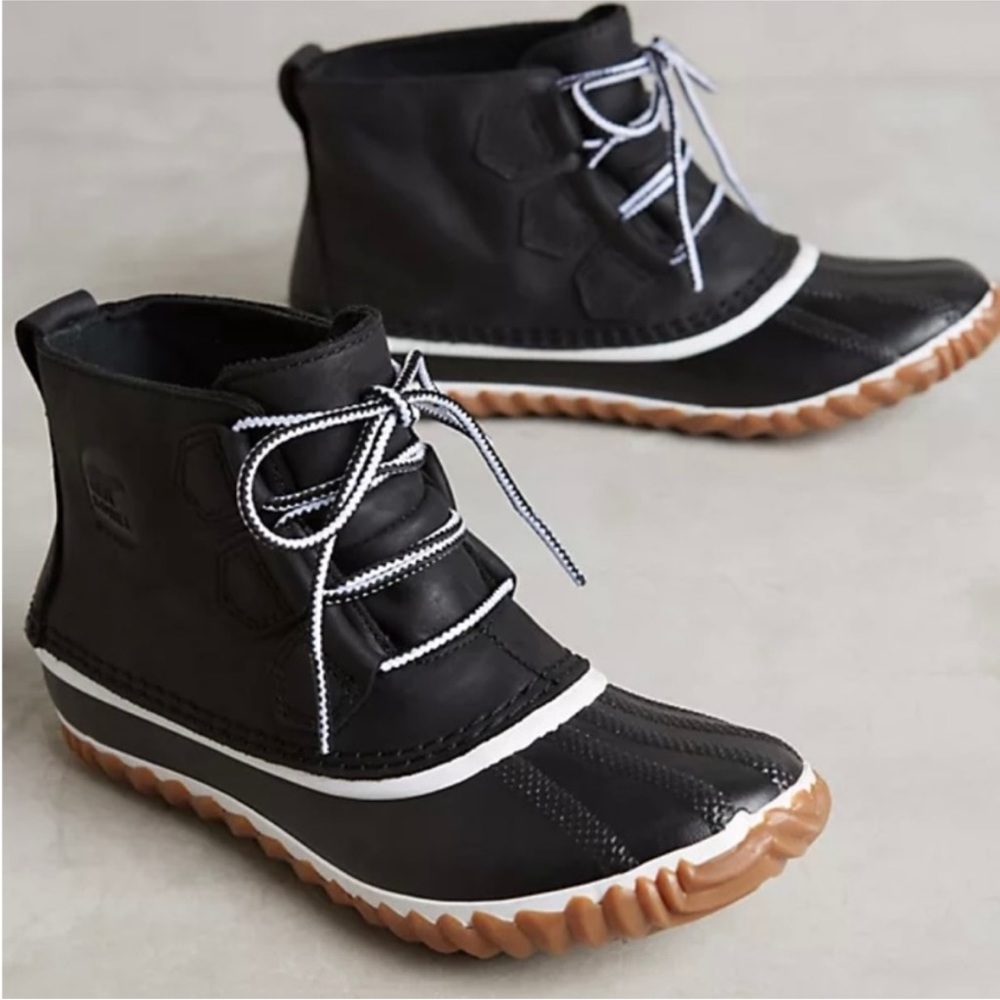 Sorel Out N About Black Rain Boots Size 7